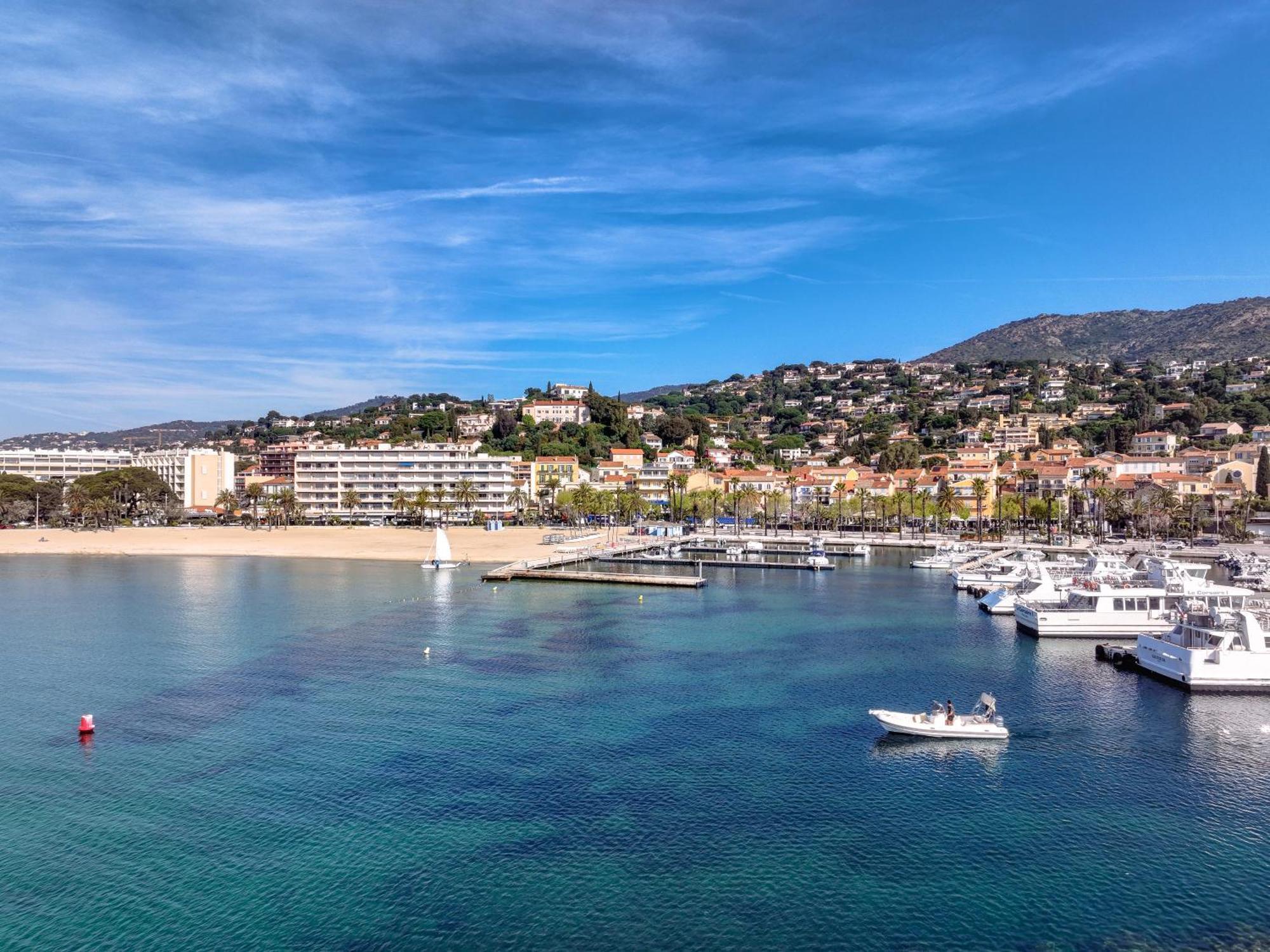 Hotel Espadon Bleu Le Lavandou Exteriér fotografie